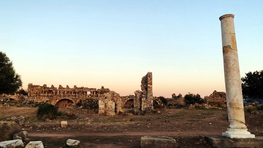 Агора