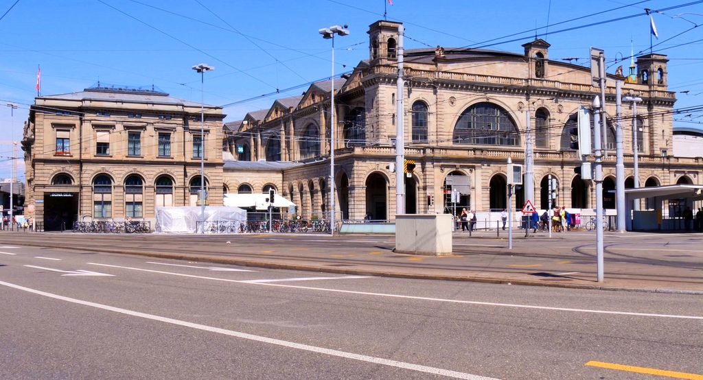 Zurich Hauptbahnhof main train station Switzerland