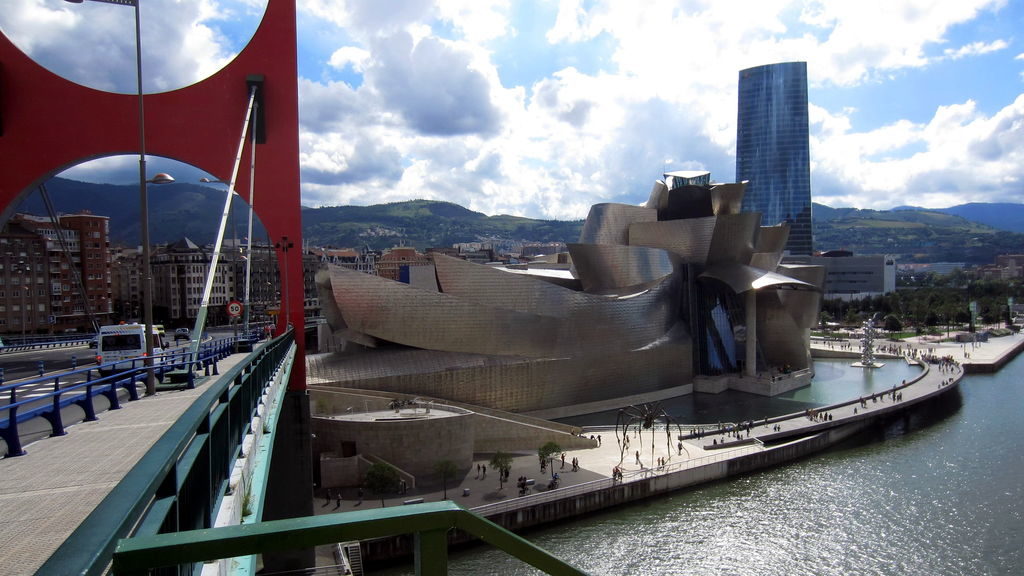 Guggenheim Museum Bilbao - modern architectural marvel