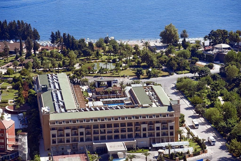 Готель Crystal De Luxe Resort & Spa