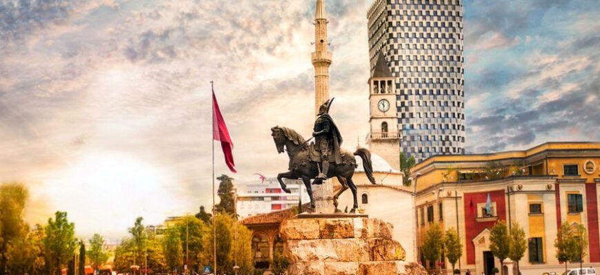 Місто Тирана Албанія