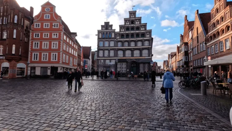 Central square Am Sande with historical brick houses