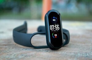Огляд фітнес-браслета Xiaomi Mi Band 5