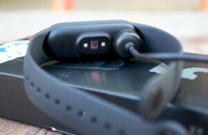 Огляд фітнес-браслета Xiaomi Mi Band 5