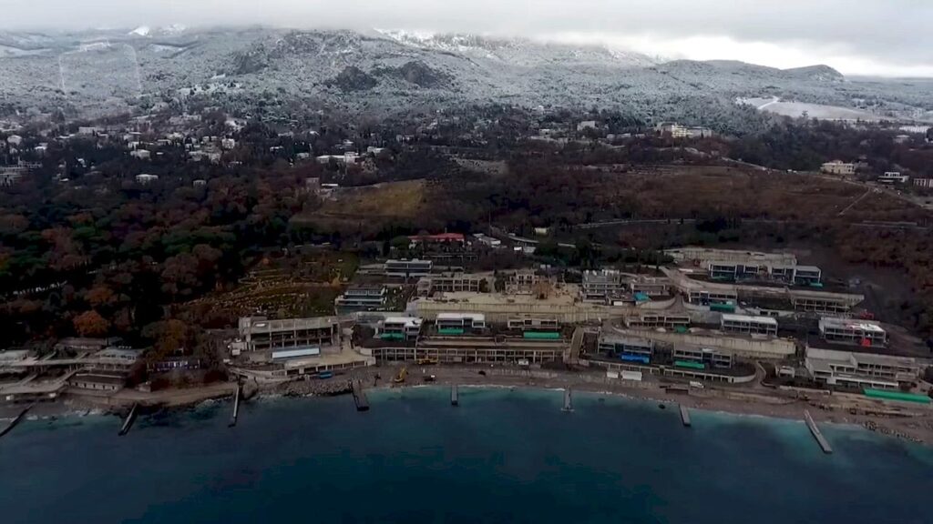 Зима в Алупці