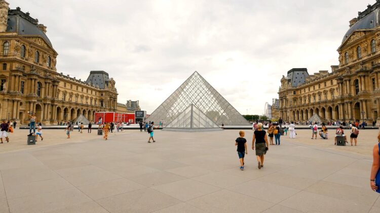 Louvre