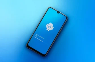 Оновлення Android та Google Play на смартфоні: чому і як треба оновлюватися Більшість смартфонів і планшетів, які використовуються в Україні, працюють на операційній системі Андроїд. До них належать як бюджетні пристрої, так і флагманські девайси вартістю понад 50 тисяч гривень. За посиланням https://www.ctrs.com.ua/smartfony/ можна купити смартфон за ціною від 3000 тисяч гривень під будь-які потреби. Але щоб ваш гаджет стабільно працював та знаходився в актуальному стані, його необхідно регулярно оновлювати. Це стосується встановлених додатків, безпеки, а також самої операційної системи Android. Чому оновлення Android є критично важливим Операційна система Android постійно вдосконалюється розробниками Google та виробниками смартфонів. З кожним великим оновленням користувачі отримують: нові функції; вдосконалений інтерфейс; підвищену продуктивність; поліпшену безпеку. Встановлення останньої версії операційної системи дозволяє повною мірою використовувати весь потенціал вашого пристрою та захиститися від найновіших кібер-загроз. Окрім великих оновлень Android, також важливо встановлювати патчі безпеки. Вони виправляють виявлені вразливості в системі, закриваючи шляхи для потенційних зловмисників та забезпечуючи надійний захист ваших персональних даних. Чому потрібно оновлювати додатки Розробники додатків для Android регулярно випускають оновлення, які покращують функціональність програм, усувають баги та підвищують їх безпеку. Використання застарілих версій може призвести до збоїв, некоректної роботи та навіть створити ризики для конфіденційності ваших даних. Як оновити операційну систему Android? Переважна більшість сучасних смартфонів на базі Android автоматично отримують сповіщення про наявність оновлень операційної системи та патчів безпеки. Однак у деяких випадках доводиться перевіряти їх наявність вручну. Для цього: Перейдіть до розділу "Налаштування" - "Система" - "Оновлення системи". Якщо оновлення доступне, завантажте та встановіть його відповідно до інструкцій на екрані. Переконайтесь, що смартфон заряджено та підключено до Wi-Fi, адже пакет оновлення Android зазвичай має обсяг декілька ГБ. Варто зазначити, що графік оновлень операційної системи залежить від виробника смартфона та його політики підтримки. Деякі компанії випускають нові версії Android швидше за інших, але лише після того, як Google презентувала нову версію ОС – наразі всі чекають на вихід Android 15. Як оновлювати додатки? Найпростіший спосіб оновлення додатків на Android – скористатися магазином Google Play. Запустіть додаток Play Маркет, перейдіть до розділу "Мої додатки та ігри" та натисніть "Оновити все". Ви також можете вибірково оновлювати окремі програми у цьому ж розділі. Для забезпечення автоматичних оновлень у фоновому режимі перейдіть до налаштувань Play Маркету та активуйте відповідну опцію. Таким чином, ваші додатки завжди будуть актуальними. Важливо завжди встановлювати оновлення лише з офіційних джерел, таких як Google Play або Samsung Galaxy Store, щоб уникнути шкідливого програмного забезпечення. Якщо ж ваш смартфон не підтримує оновлення, в якийсь момент додатки перестають працювати належним чином. Це привід замислитися про купівлю нового, більш актуального девайса.