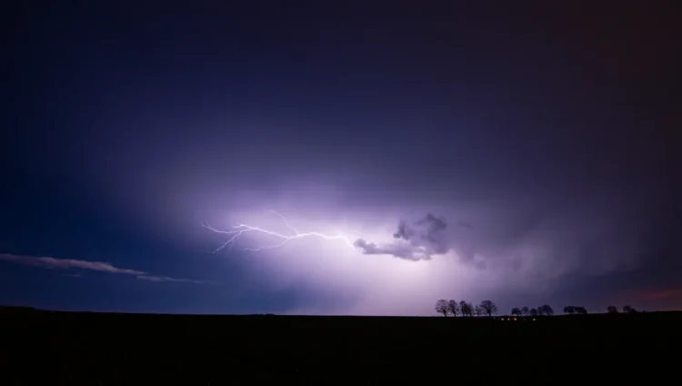 Heat lightning explained in the night sky