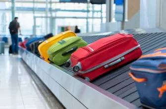 4 причини, за якими не варто обмотувати валізу плівкою.