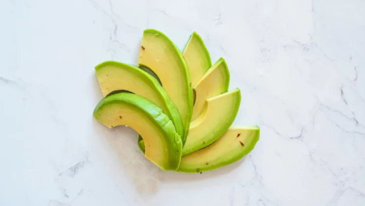 why cut avocados turn brown and how to prevent oxidation