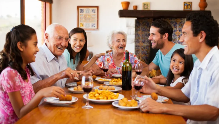 Adapting to Spanish culture lifestyle expat tips living in Spain traditions